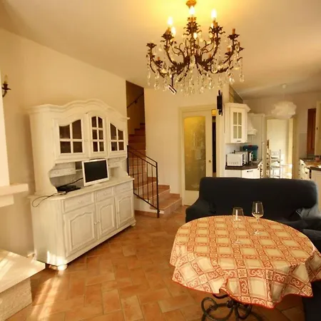 Διαμέρισμα Cosy In *