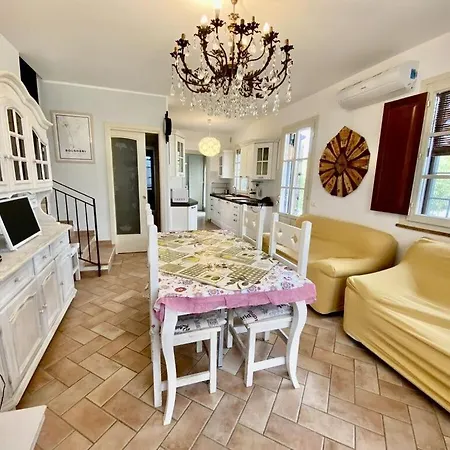 Cosy In Διαμέρισμα Castagneto Carducci